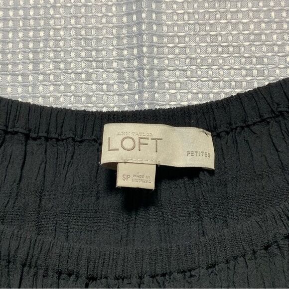 LOFT Crinkle Stripes Gauze Style Round Neckline Blouse SP - Picture 6 of 7